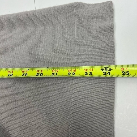 CHICO’S Women’s 100% Cashmere Pullover Sweater Sz 1-Small 8/10 Gray Flaws/Stain - Picture 10 of 13